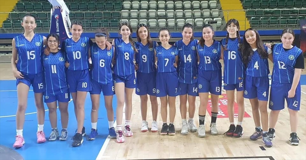 Muğla\'da Okullararası Yıldız Kızlar Basketbol müsabakalarında Datça Yılmazlar Ortaokulu şampiyon oldu