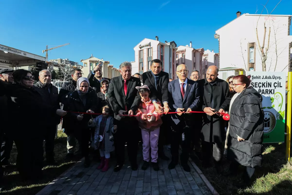 Diyarbakır\'da şehit olan Jandarma Astsubay Üstçavuş Seçkin Çil\'in adı parka verildi