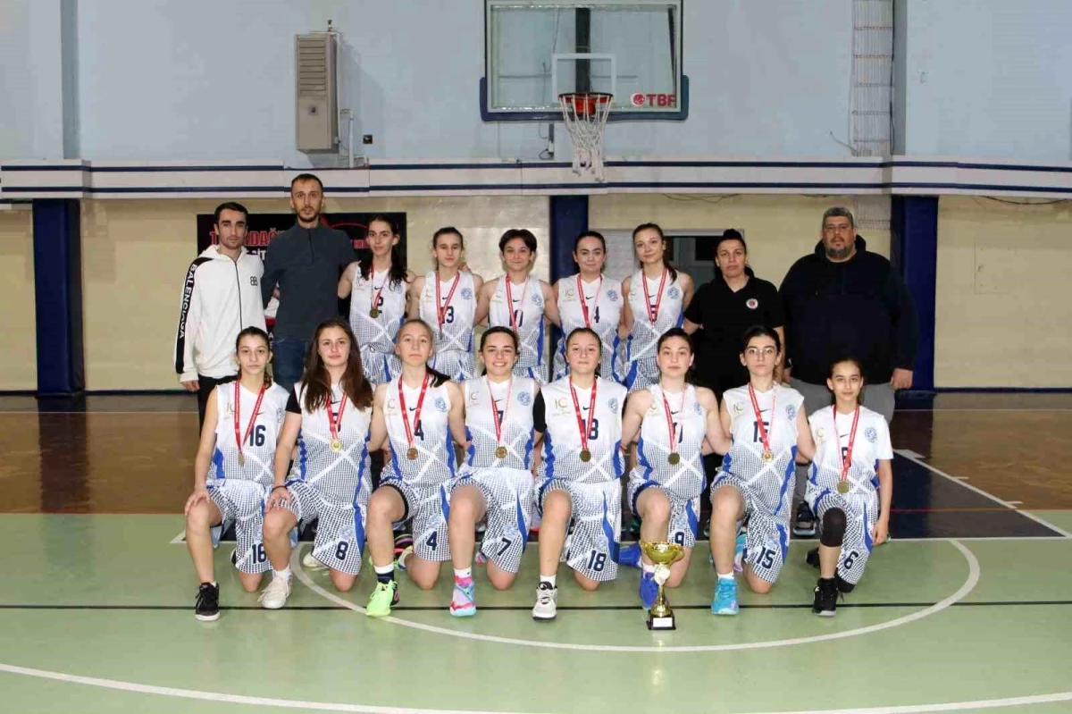 TREDAŞ Spor Basketbol Kulübü, U16 Kızlar Ligi\'nde Tekirdağ şampiyonu oldu