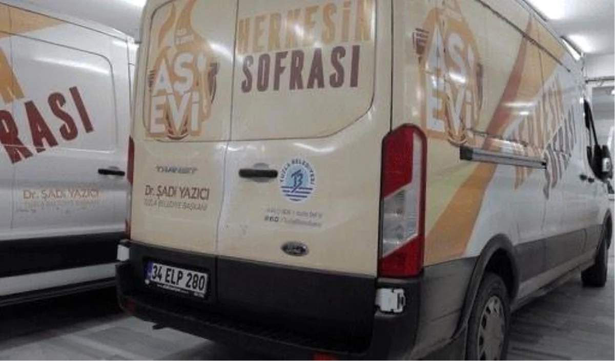 Tuzla Belediyesi Aşevi, ihtiyaç sahibi vatandaşlara sıcak yemek ulaştırıyor