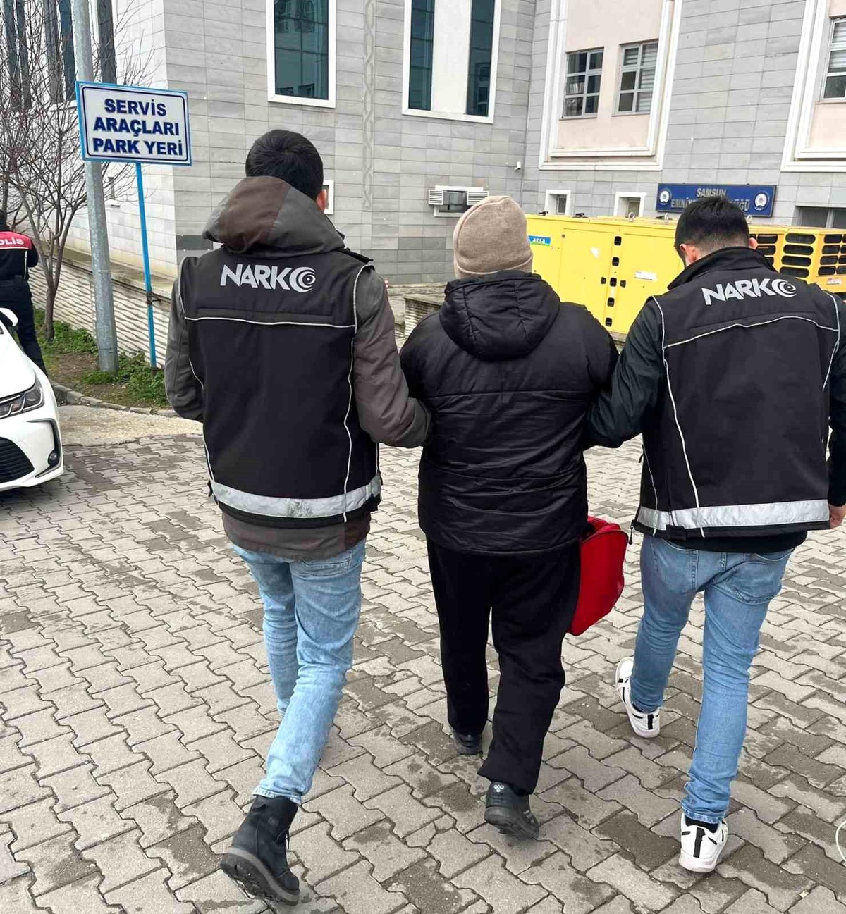 Samsun Emniyet Müdürlüğü, Hapis Cezası Bulunan Şahsı Yakalayarak Cezaevine Teslim Etti