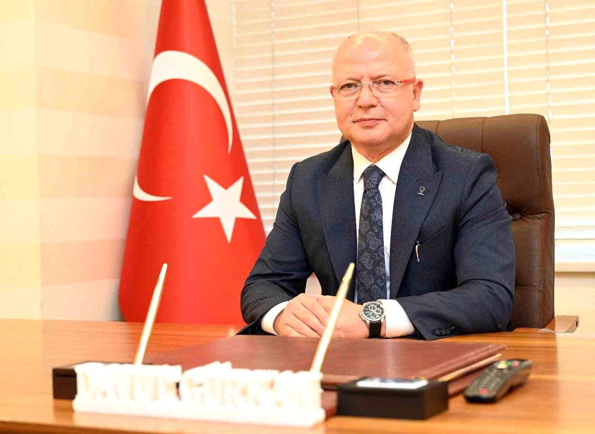 AK Parti Bursa İl Başkanı Davut Gürkan, Çalışan Gazeteciler Günü\'nü kutladı