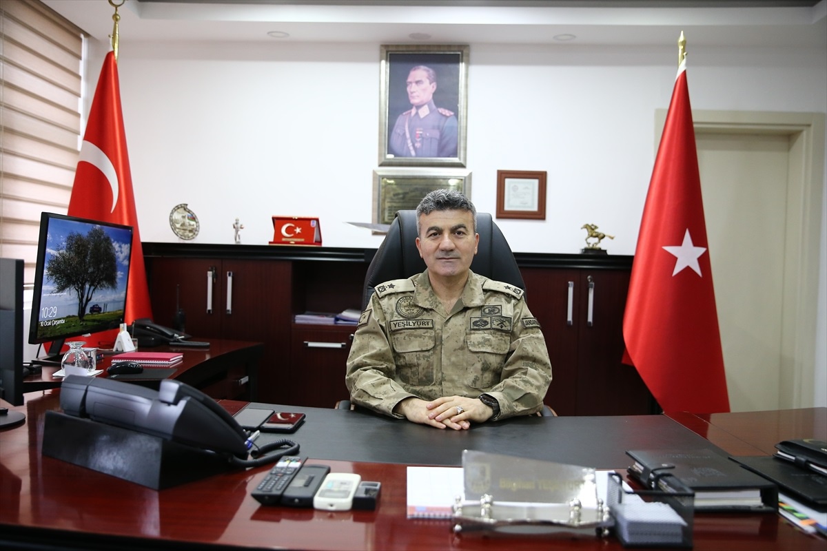 Bingöl İl Jandarma Komutanı Tuğgeneral Bilgihan Yeşilyurt, AA\'nın \'Yılın Kareleri\' oylamasına katıldı