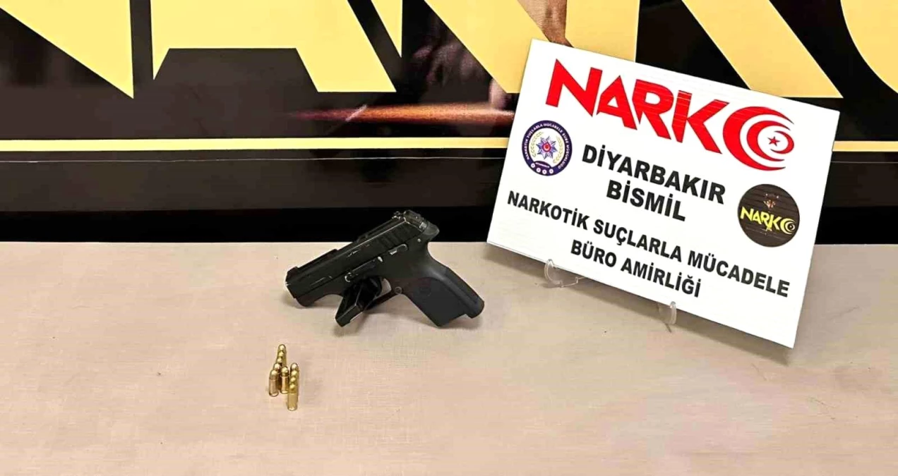 Diyarbakır\'da yapılan operasyonda 19 firari yakalandı