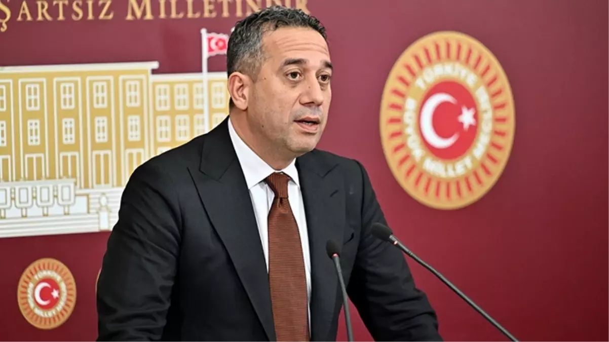 CHP Parti Meclisi\'nde tansiyon yükseldi, Grup Başkanvekili Başarır toplantıyı terk etti