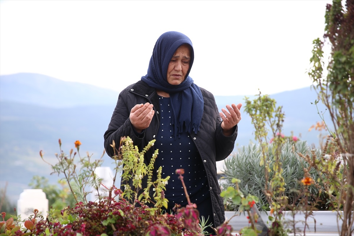 Depremde hayatını kaybeden gazeteci Burak Milli, Çalışan Gazeteciler Günü\'nde anıldı