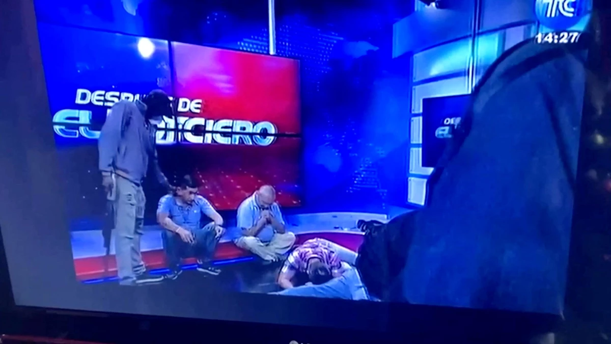 Ekvador\'da Uyuşturucu Çeteleri Televizyon Stüdyosunu Bastı