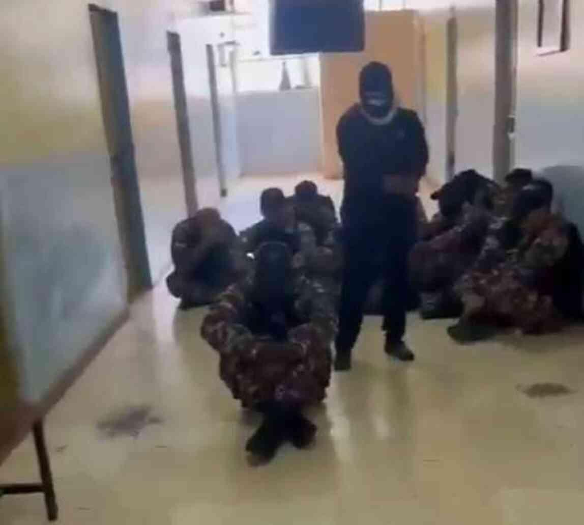 Ekvador'da çete üyeleri, eline geçirdiği güvenlik güçlerini infaz etmeye başladı