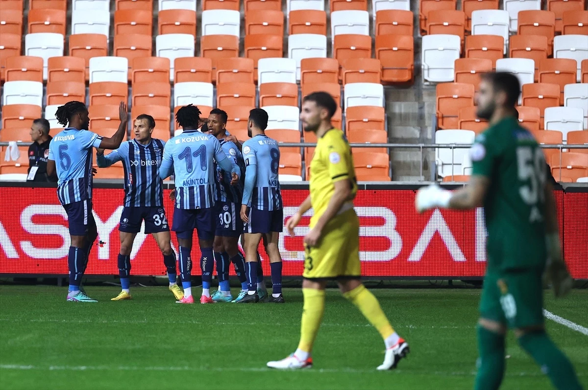 Yukatel Adana Demirspor, İstanbulspor\'u 1-0 önde tamamladı