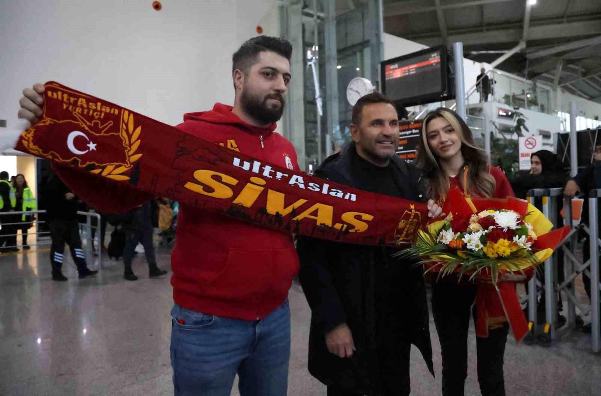 Galatasaray, Sivas\'a coşkulu bir şekilde karşılandı