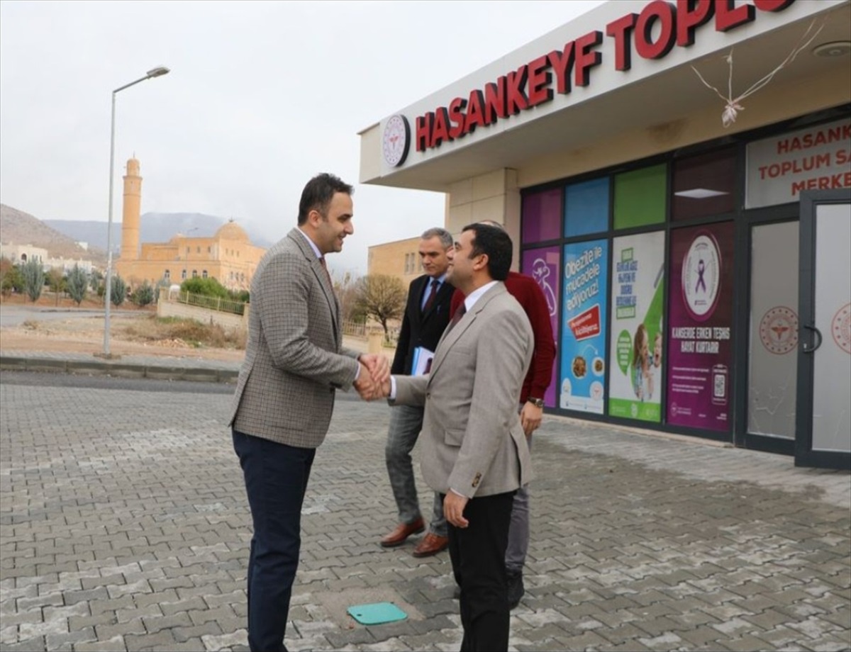 Hasankeyf Kaymakamı İlçe Toplum Sağlığı Merkezi ve İlçe Müftülüğünü ziyaret etti