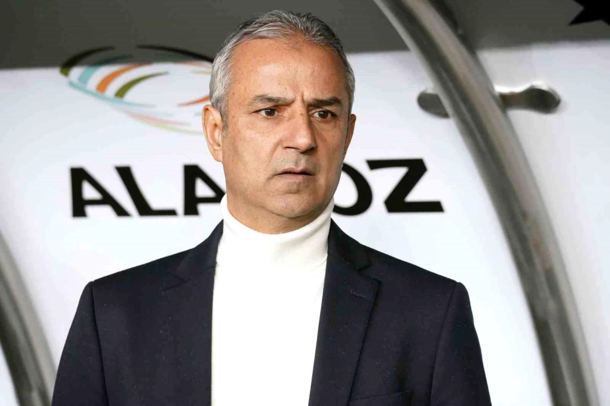 Fenerbahçe Teknik Direktörü İsmail Kartal, Konyaspor maçına 2 değişiklik ile çıktı