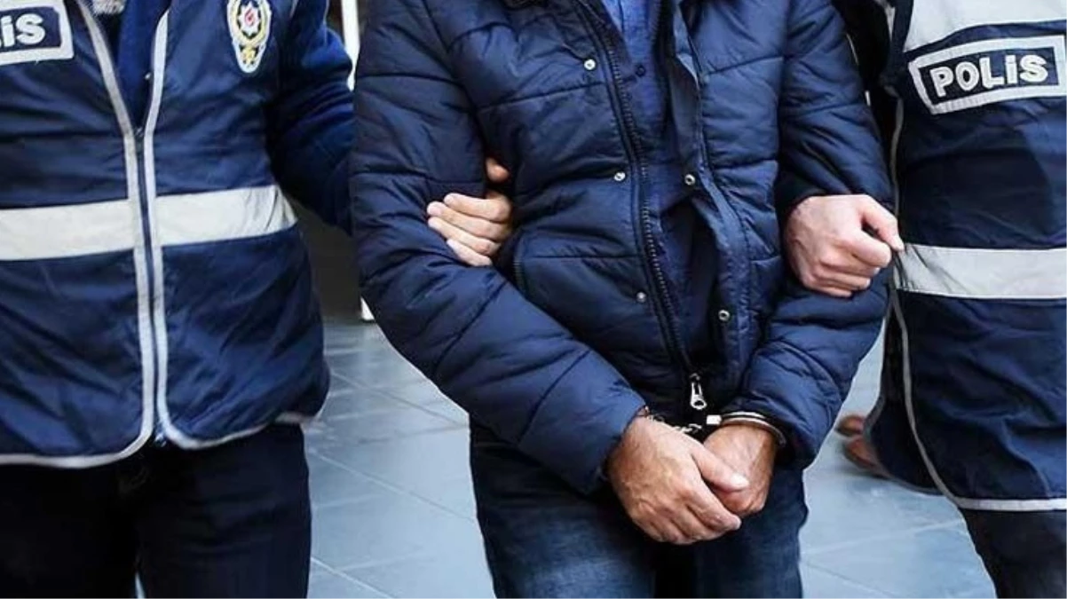 Türkiye\'nin kırmızı bültenle aradığı 2 kişi Kosova\'da yakalandı
