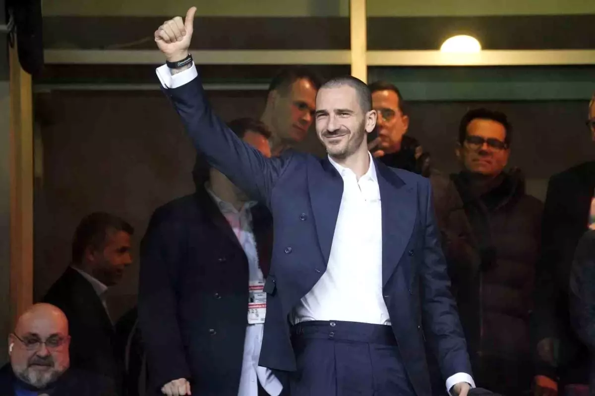 Fenerbahçe\'nin Anlaşmaya Vardığı Bonucci, Maçı Tribünden Takip Etti