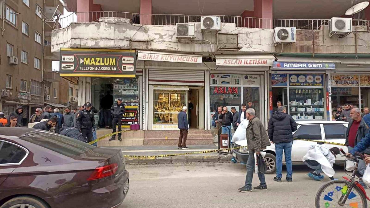 Mardin\'de kuyumcuya silahlı saldırı: Bir kişi yaralandı