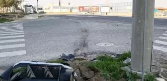 Mardin'de TIR'ın kırmızı ışıkta bekleyen minibüs ve otomobillere çarptığı kazada 3 kişi yaralandı