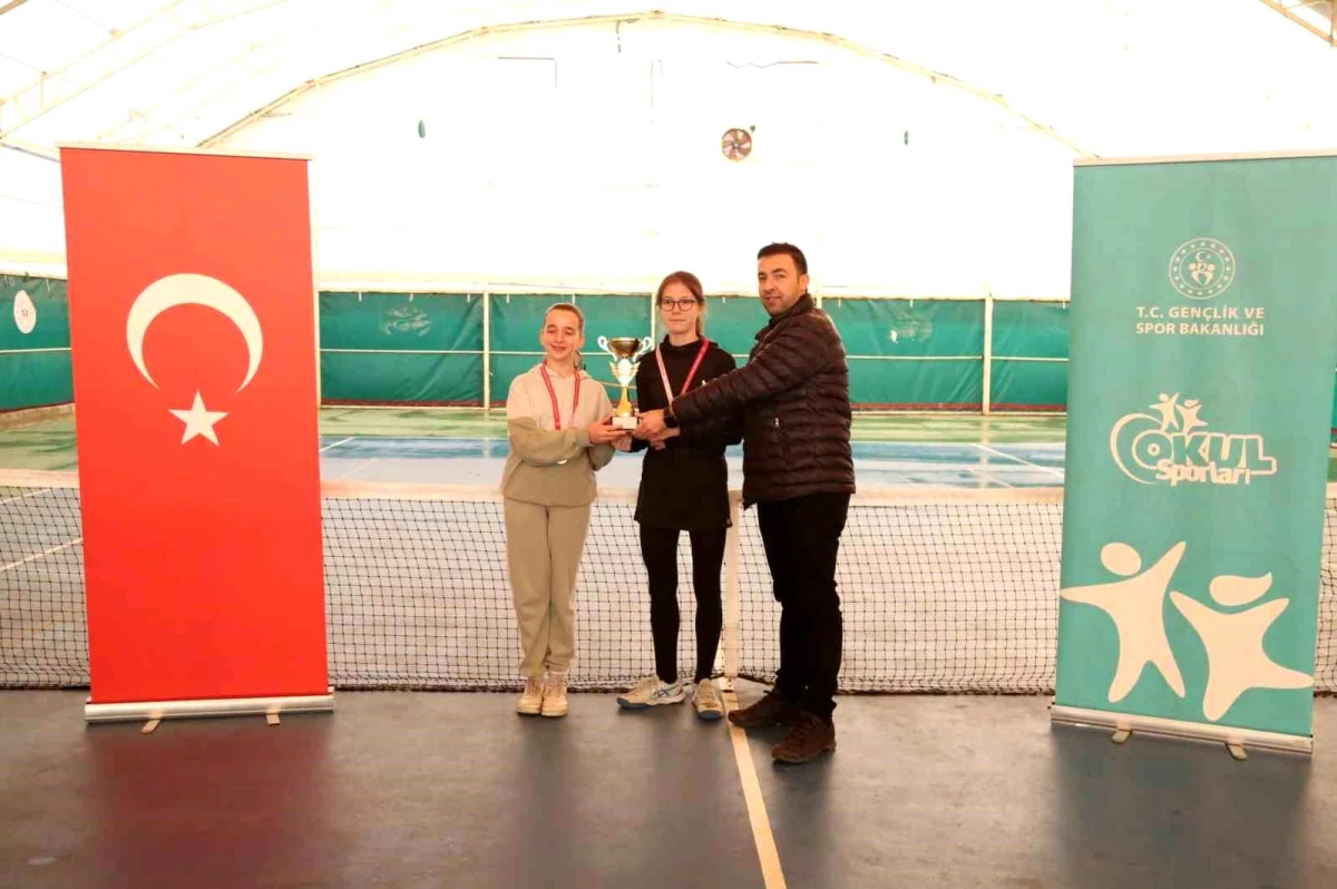 Muğla\'da Okul Sporları Yıldızlar Kızlar Tenis İl Birinciliği Tamamlandı