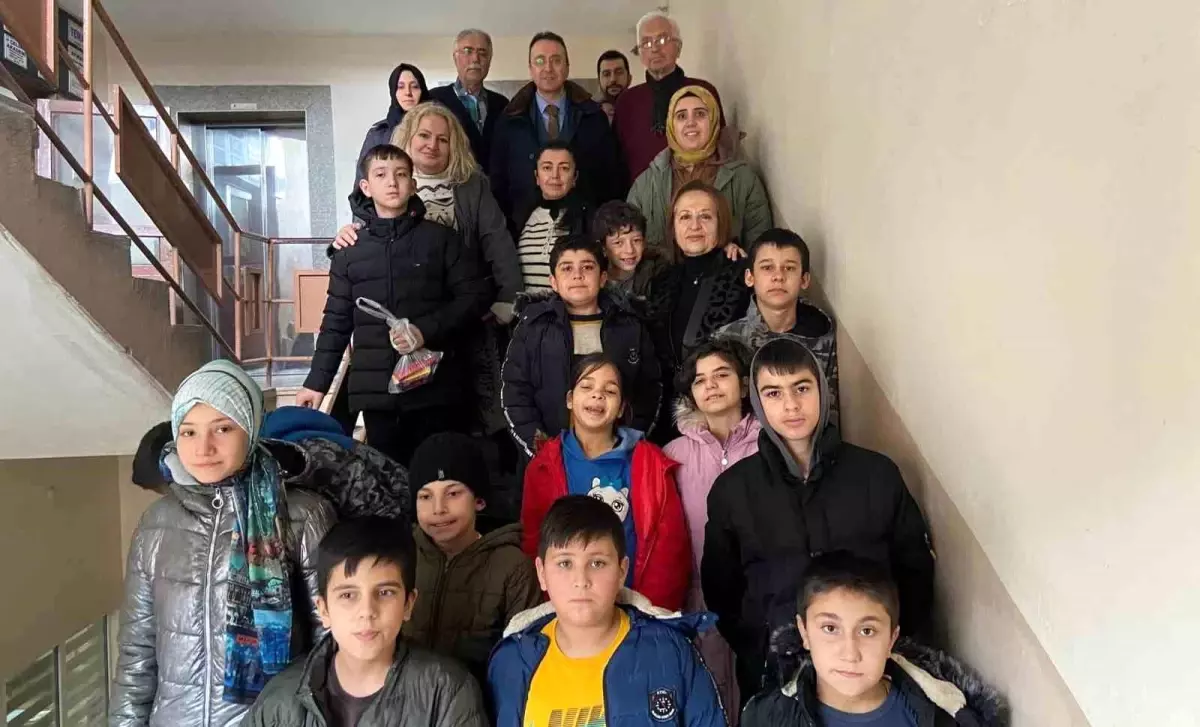 Kütahya Çinikent Özel Eğitim Okulu, Sosyal Yardım ve Kültür Vakfına Teşekkür Ziyaretinde Bulundu