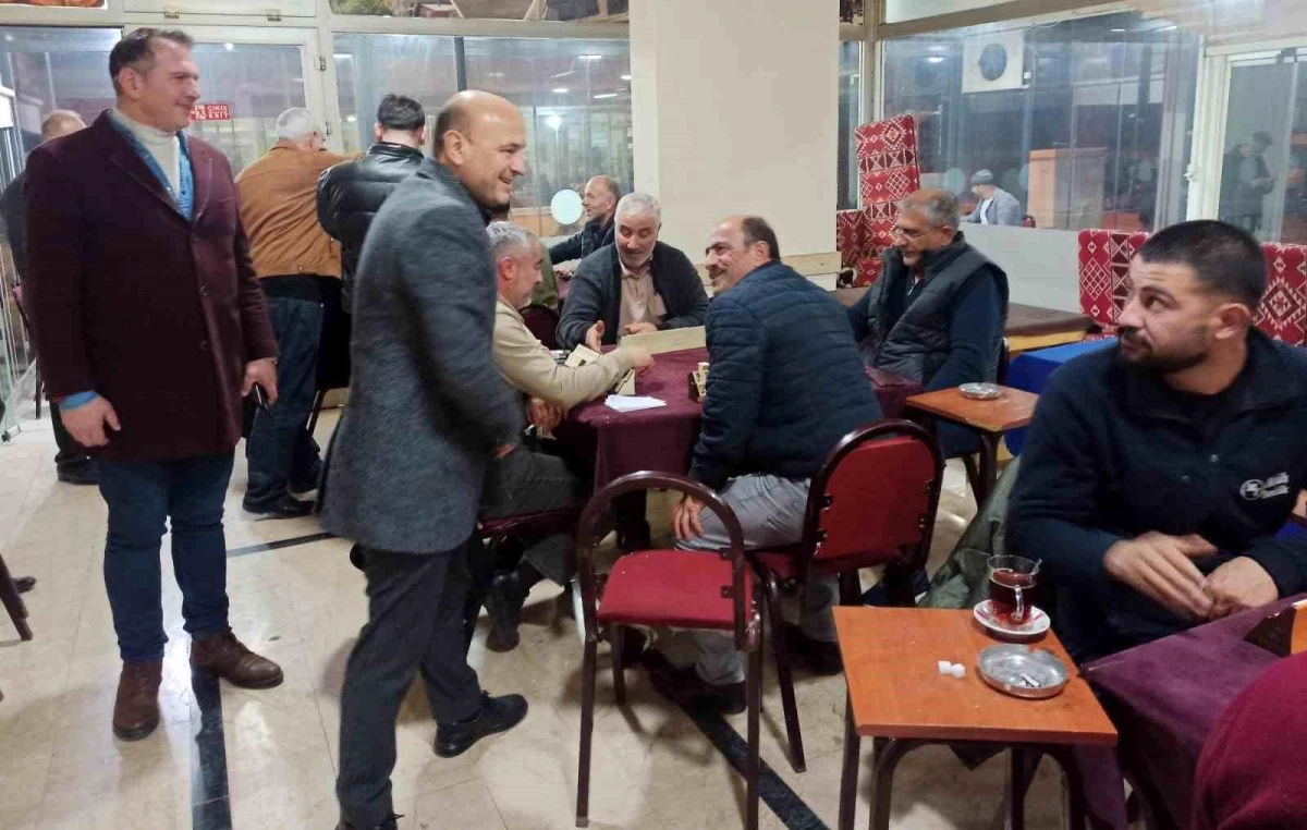 Altınova Belediye Başkanı Dr. Metin Oral, Kahvehanelerde Vatandaşlarla Buluştu