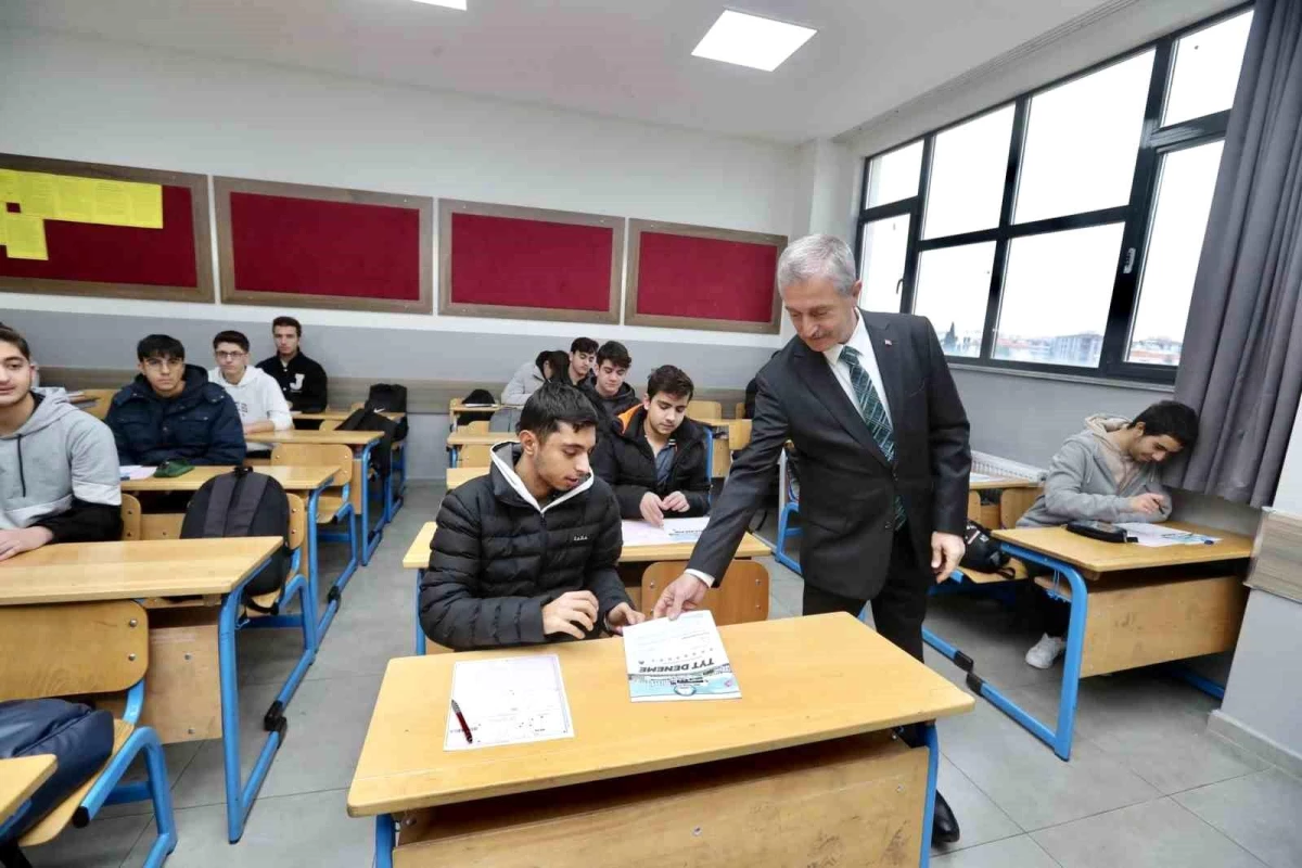 Şahinbey Belediyesi Öğrencilere Deneme Sınavları Düzenliyor