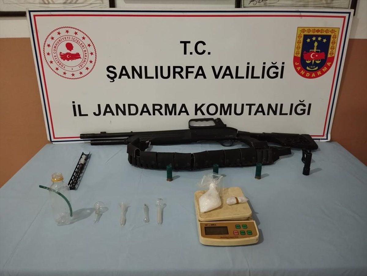 Şanlıurfa\'da uyuşturucu operasyonunda 2 şüpheli gözaltına alındı