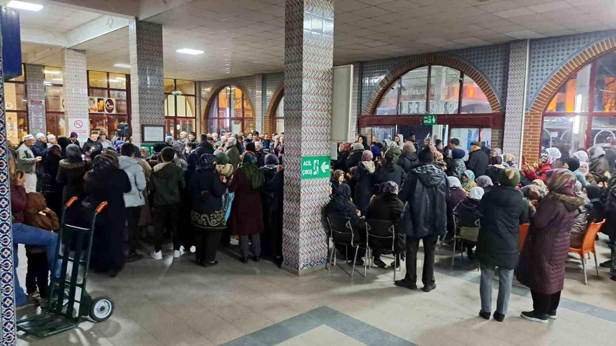35 Umreci Dualarla Kutsal Topraklara Uğurlandı