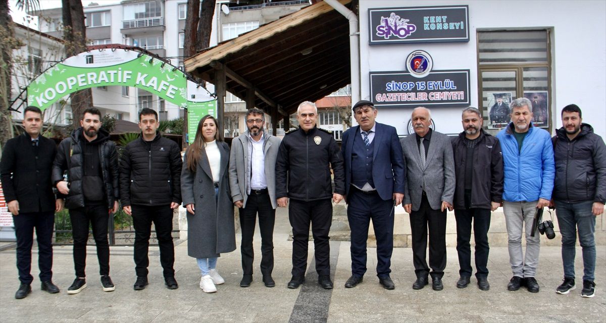 Sinop İl Emniyet Müdürü Tarıkhan Çetiner, Gazeteciler Günü\'nü kutladı