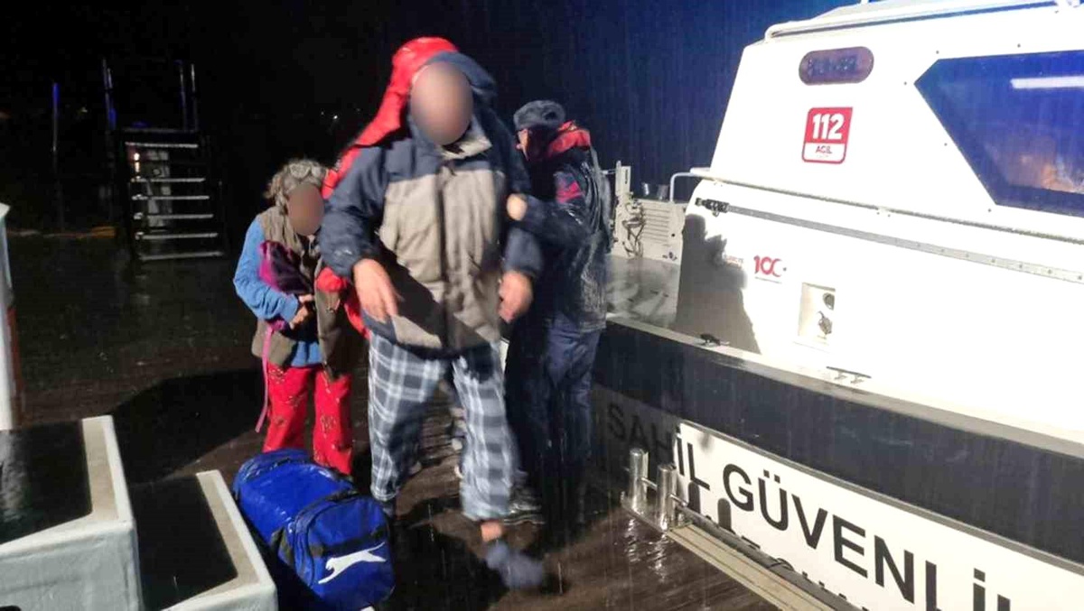 Fethiye Şövalye Adasında Yaralanan Vatandaş Sahil Güvenlik Tarafından Kurtarıldı