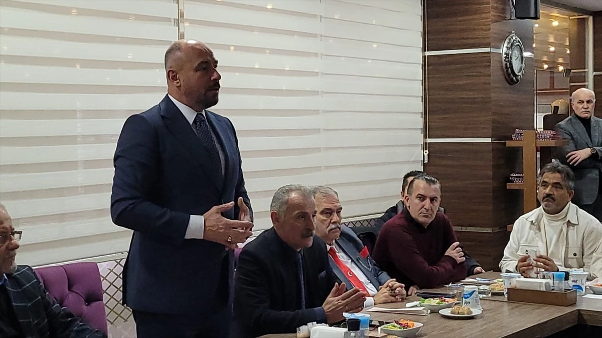 Tekkeköy Belediye Başkanı Hasan Togar, basın mensuplarıyla bir araya geldi