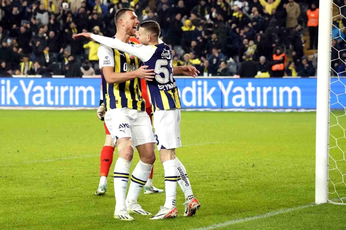 Fenerbahçe, Konyaspor\'u 5-0 mağlup etti