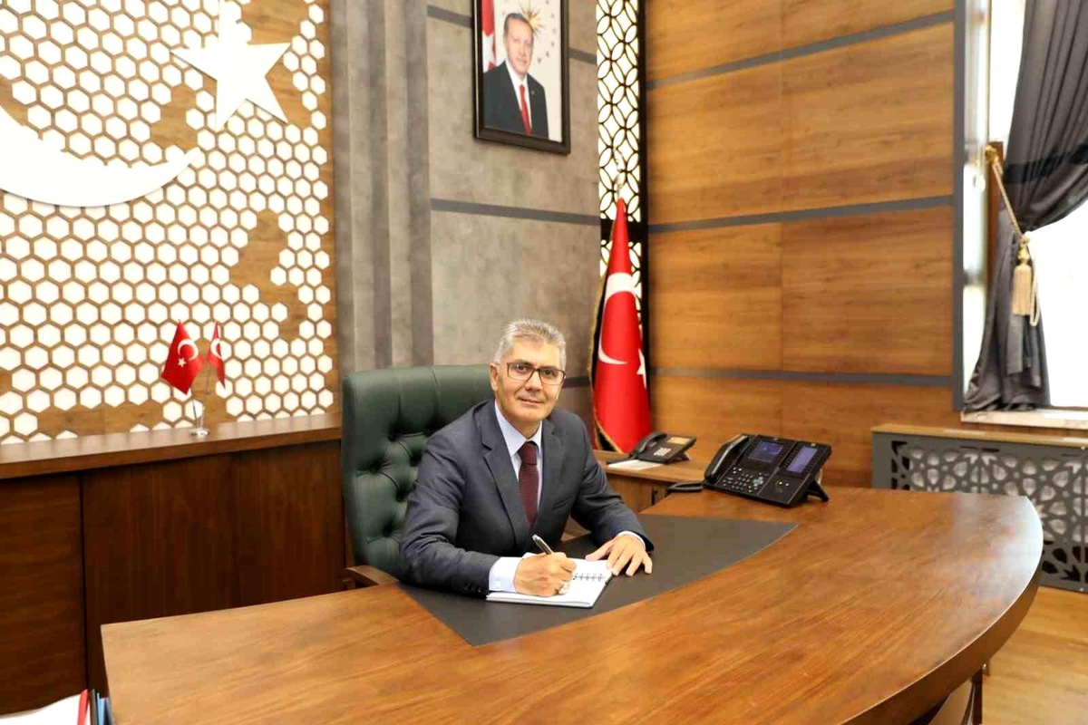 Niğde Valisi Cahit Çelik\'ten Çalışan Gazeteciler Günü Mesajı
