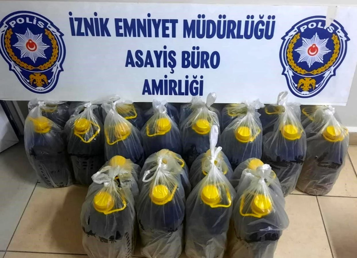 İznik\'te Depodan Çalınan 400 Litre Zeytinyağı Çalan 3 Şüpheli Yakalandı