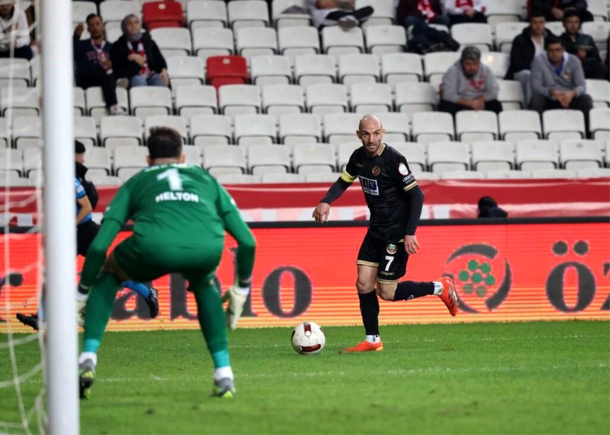 Efecan Karaca, Süper Lig\'de gol veya asist yapamadı