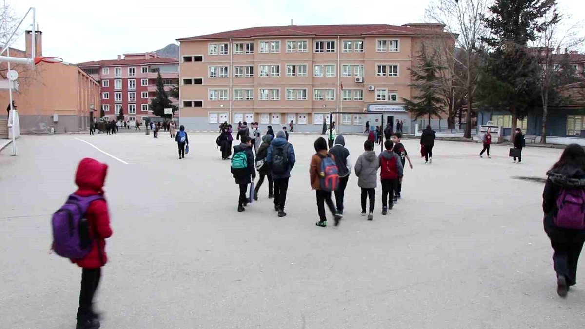 Amasya\'da Mesai Saatleri Değişti, Çalışanlar Sevindi