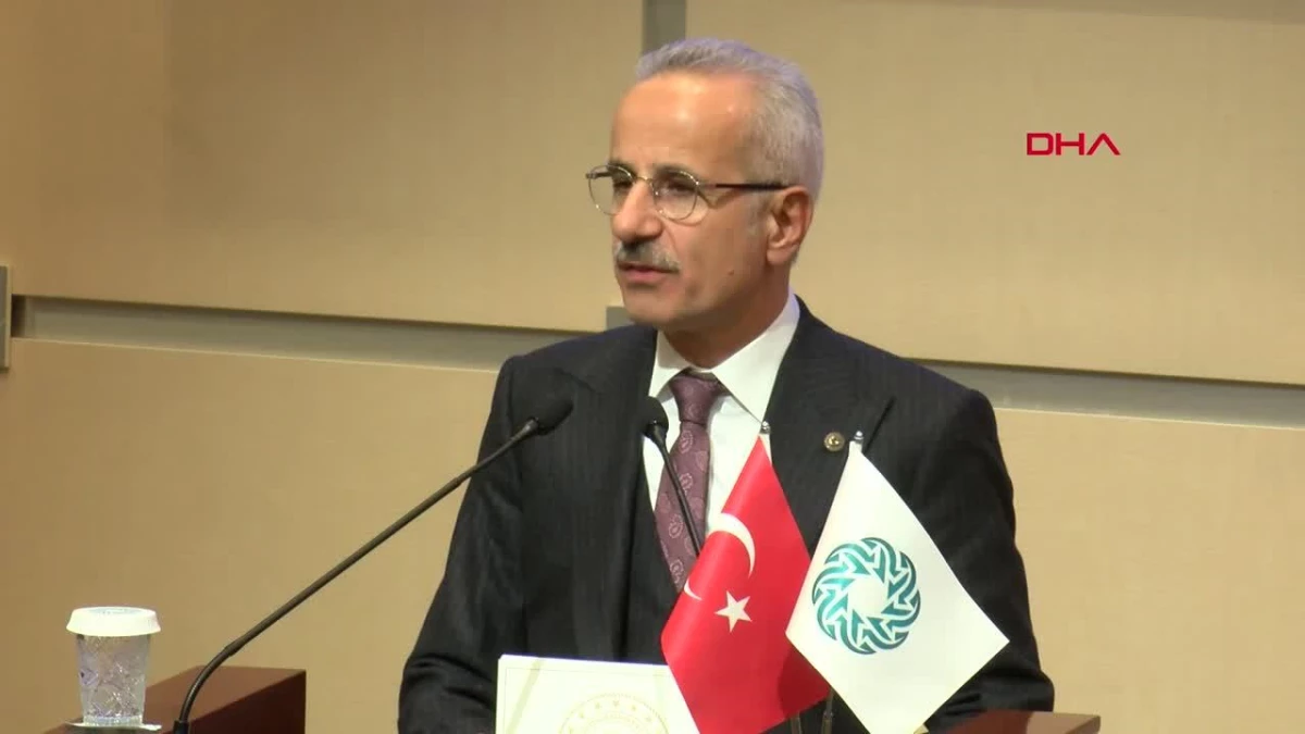 Ulaştırma ve Altyapı Bakanı Abdulkadir Uraloğlu, İstanbul Ticaret Odası Ocak Ayı Olağan Toplantısı\'nda konuştu