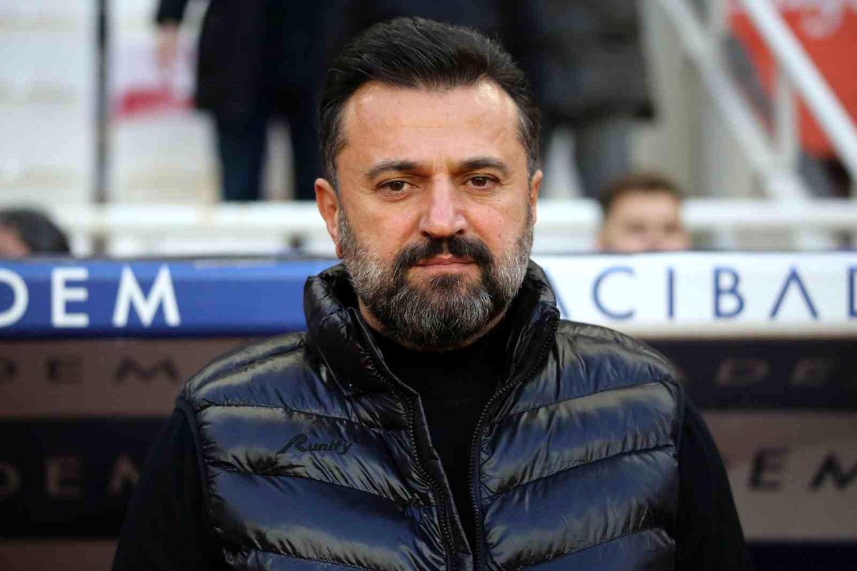 Sivasspor Teknik Direktörü Bülent Uygun: \'Bugün farklı bir olay oldu, takımdan ayrılmak isteyenler oldu\'