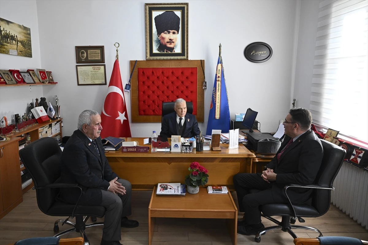 CHP Genel Başkan Yardımcısı Yankı Bağcıoğlu, TSK\'nın yanında olduklarını belirtti