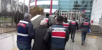 DBP İl Eş başkanı ile 2 kişi tutuklandı