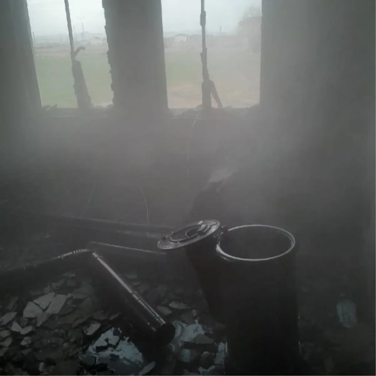 Aksaray'da Sobadan Sıçrayan Kıvılcımlar Yangına Neden Oldu, Bir Kişi Yaralandı