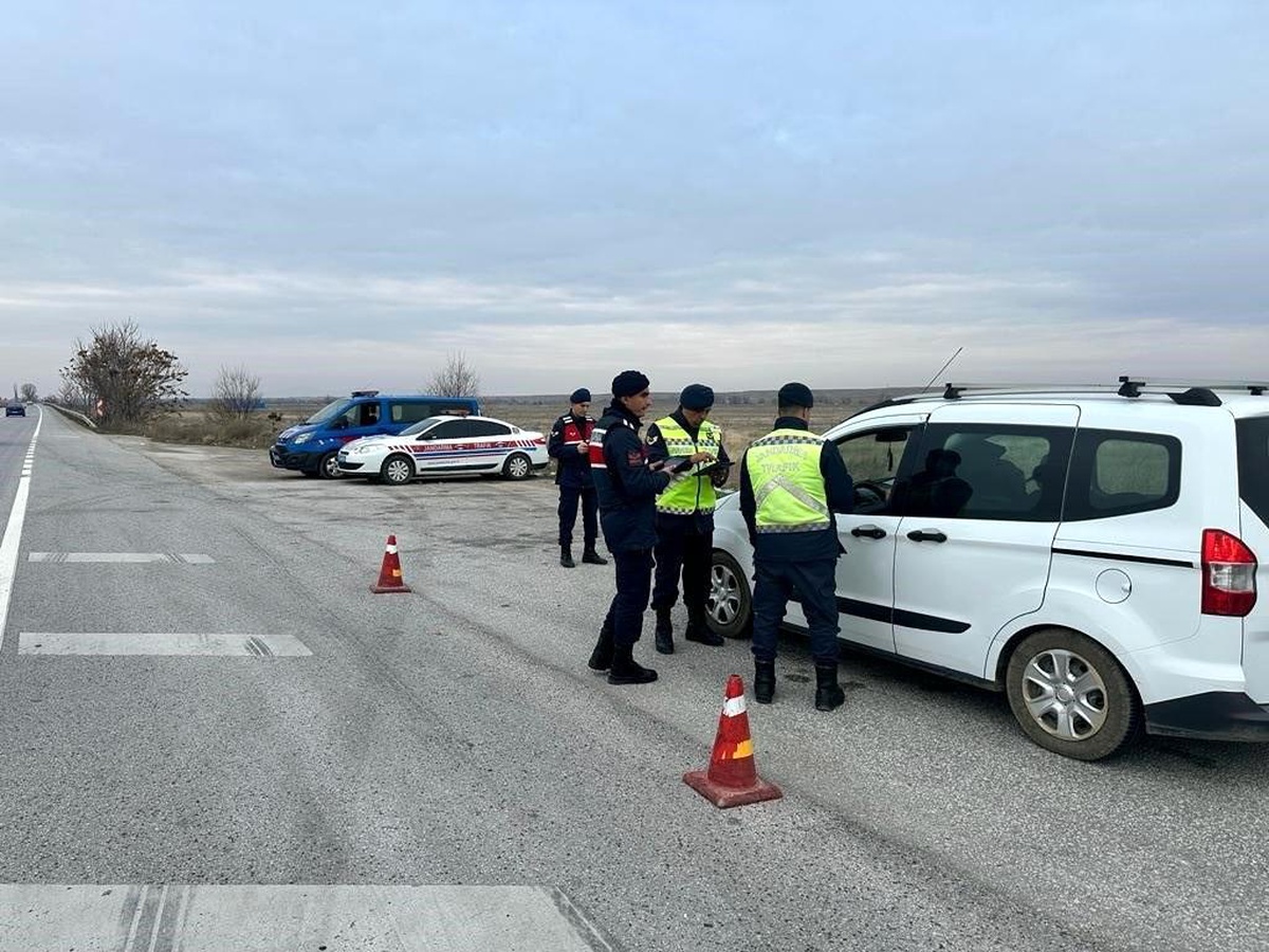 Eskişehir\'de Aralık Ayında 92 Bin Araç Kontrol Edildi, 53 Milyon TL Cezai İşlem Uygulandı