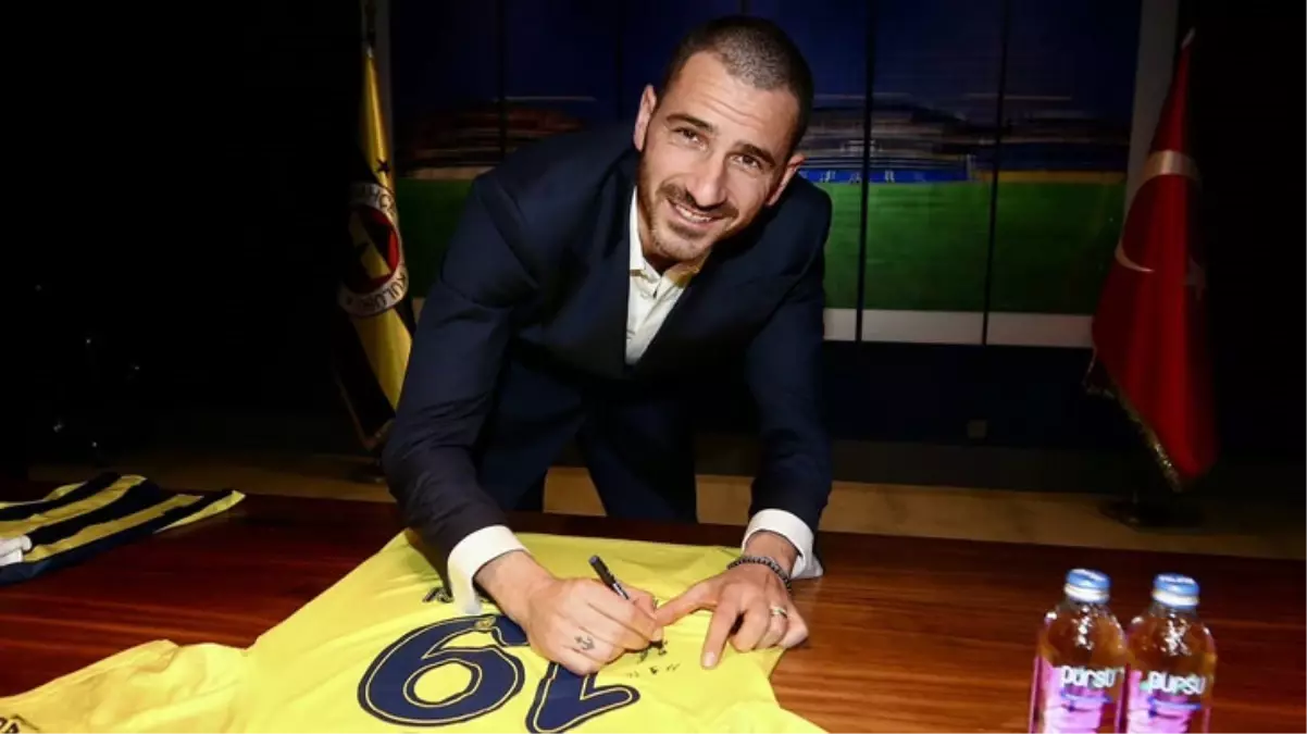 Fenerbahçe, Leonardo Bonucci\'yi sezon sonuna kadar kadrosuna kattı