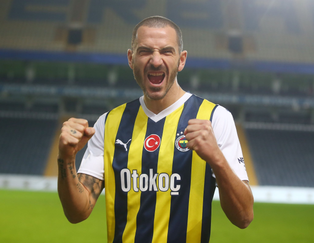 Fenerbahçe, İtalyan futbolcu Leonardo Bonucci'yi sezon sonuna kadar kadrosuna kattı