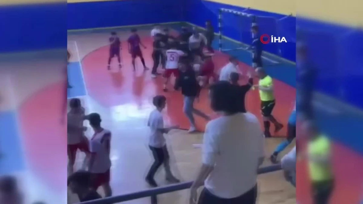 Futsal müsabakası meydan kavgasına döndü