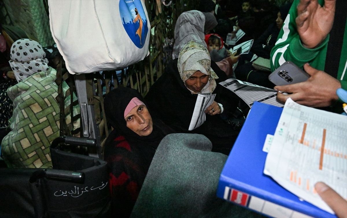 İsrail\'in saldırılarında yaralanan Gazzeli hastalar Türkiye\'ye getirildi