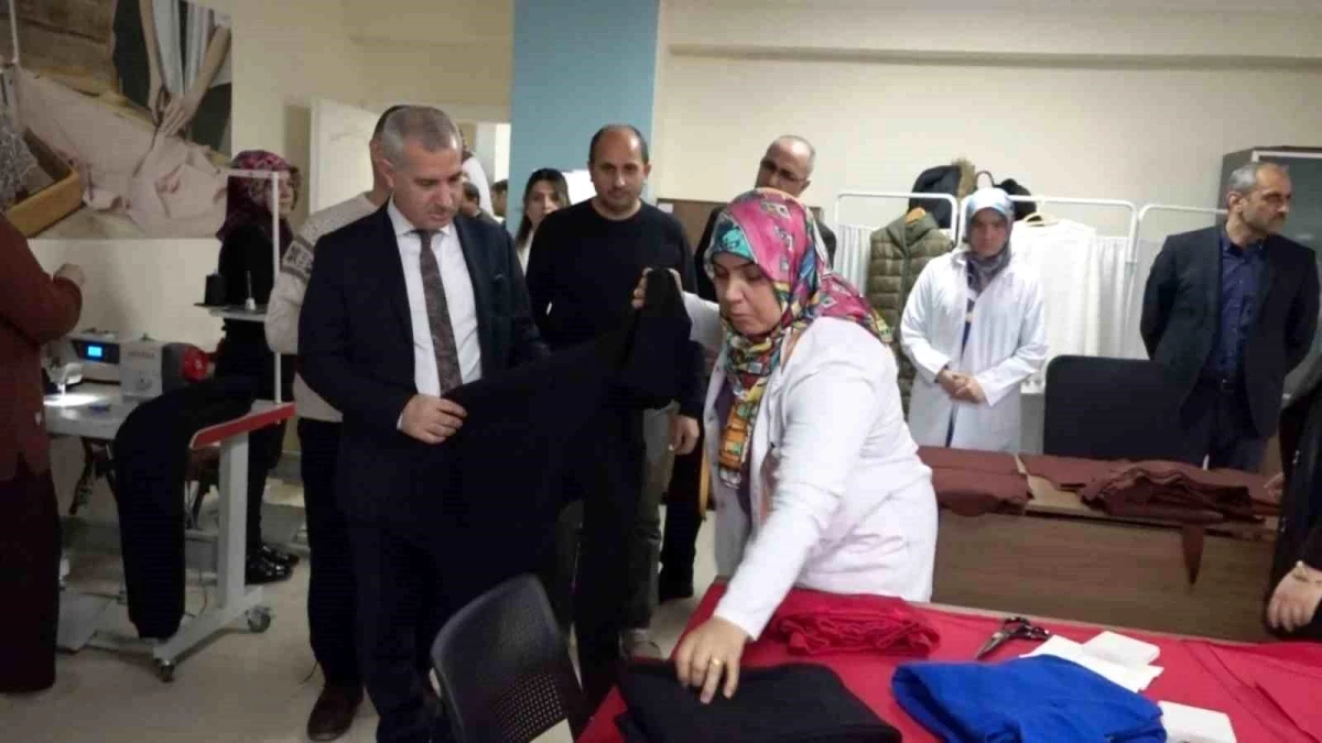 Yeşilyurt Belediyesi, Filistin\'e Kıyafet Yardımı Yapacak