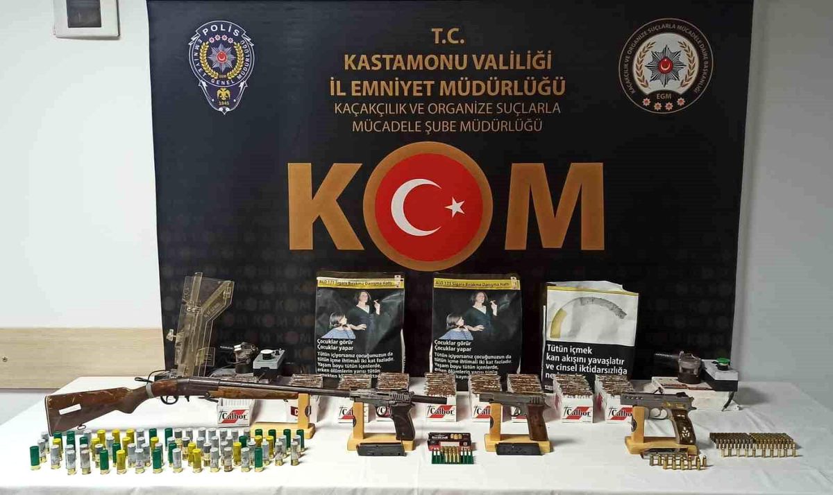 Kastamonu\'da kaçakçılık operasyonunda 4 kişi gözaltına alındı