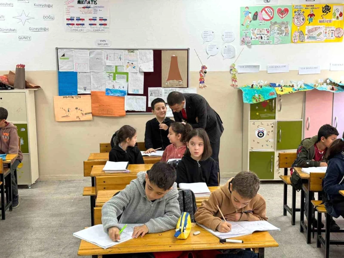 Afyonkarahisar Emirdağ Kaymakamı Okulu Ziyaret Etti