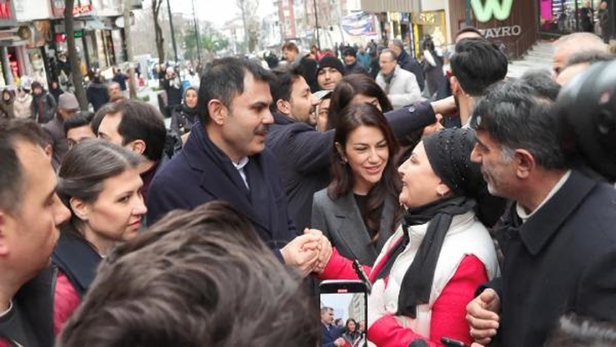 Murat Kurum, Avcılar\'da Metrobüs Sorununu Gündeme Getirdi