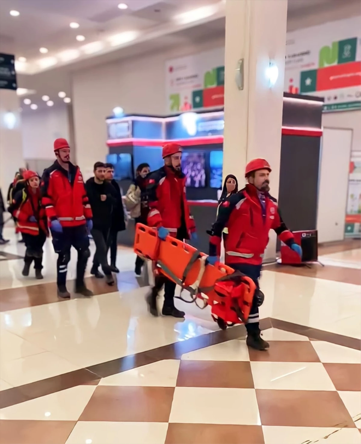 Orta Karadeniz Kariyer Fuarı\'nda sağlık ekibince tatbikat gerçekleştirildi
