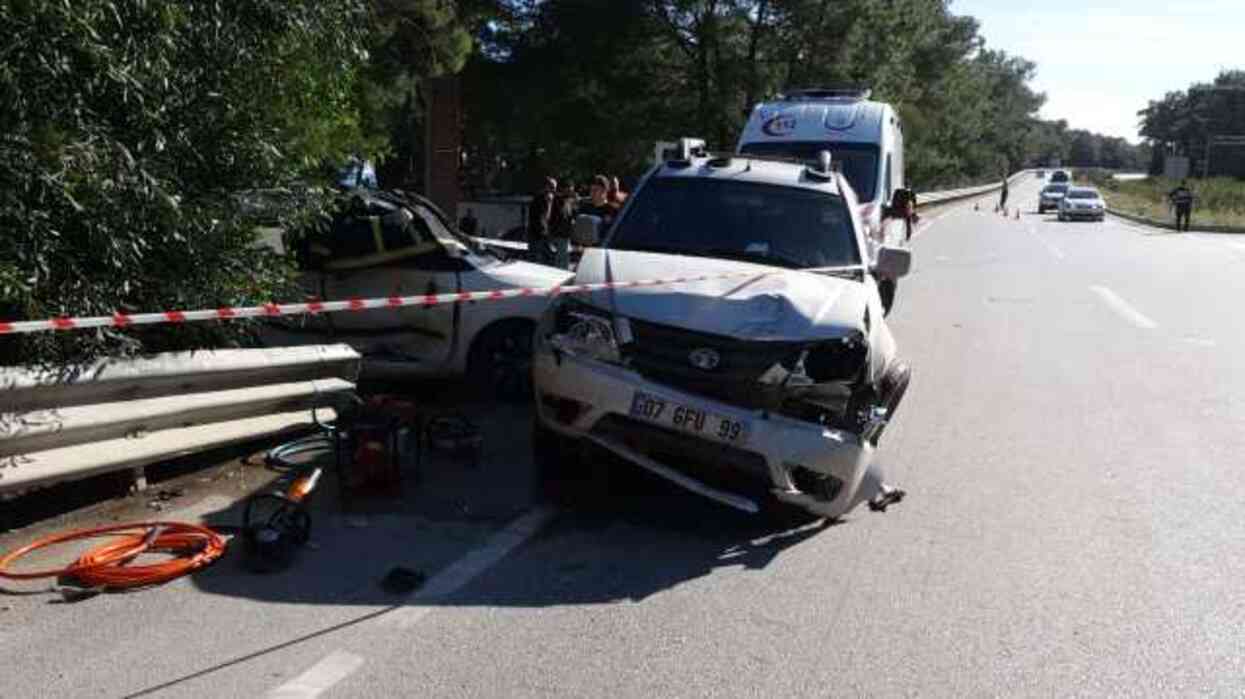 Piknik yolunda feci kaza! Olay yerinde annesinin cansız bedenini gören kızı gözyaşlarına boğuldu